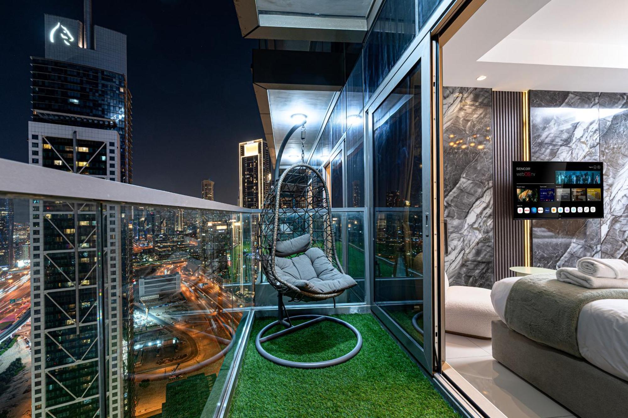 Highest Infinity Pool In Downtown Dubai Exterior foto